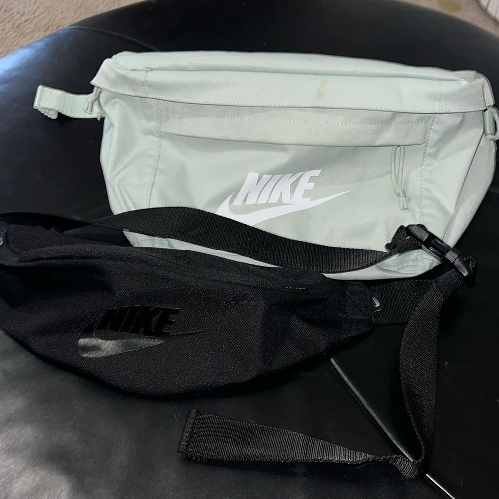 Nike Cross Body Fanny Pack BUNDLE!!